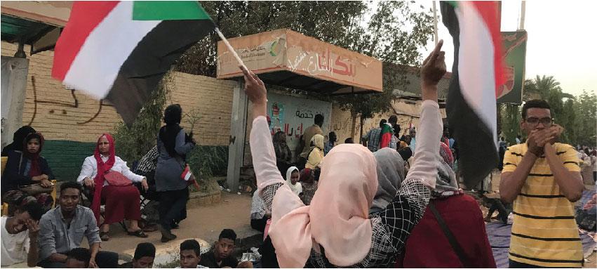 Demonstrators take to the streets in the Sudanese capital, Khartoum, on 11 April 2019. Photo: UN Sudan/Ayman Suliman